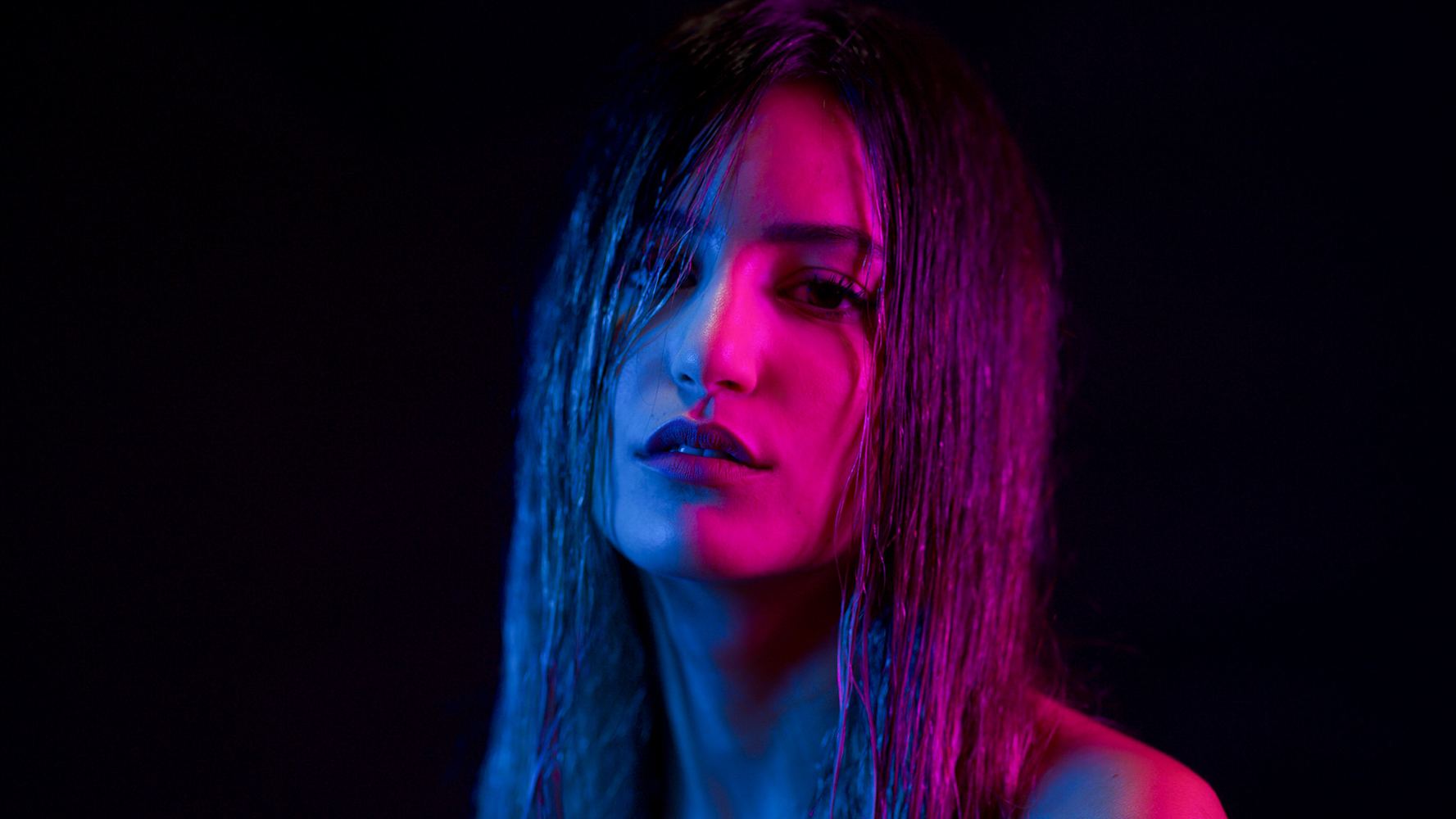 Vhaera Kicks Off Her New Project With Techno Bomb 'The Call'!