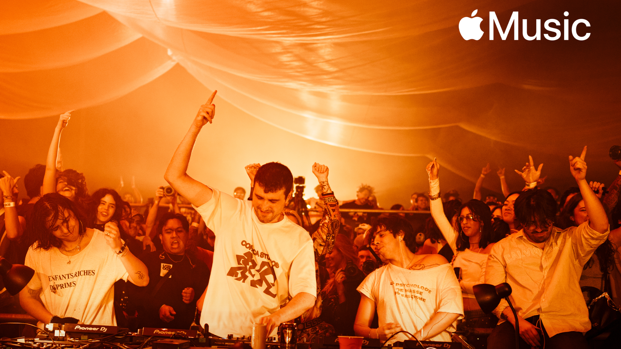 Fred again.. and LATIN MAFIA performing together during the Mexico City USB002 DJ set, released exclusively on Apple Music in Spatial Audio
